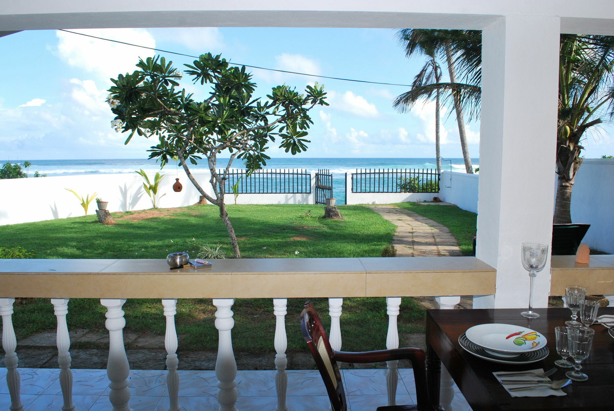 Beach House Mirissa Exterior photo